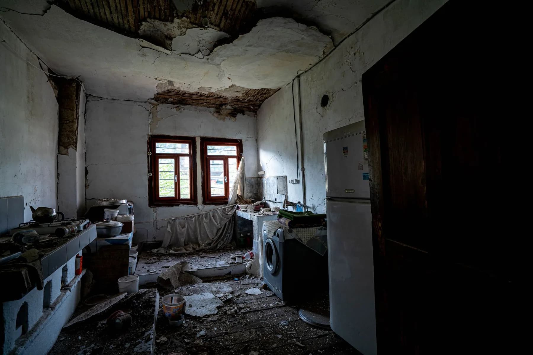 A ceiling down and a room out of use. The point at which a claim starts.
